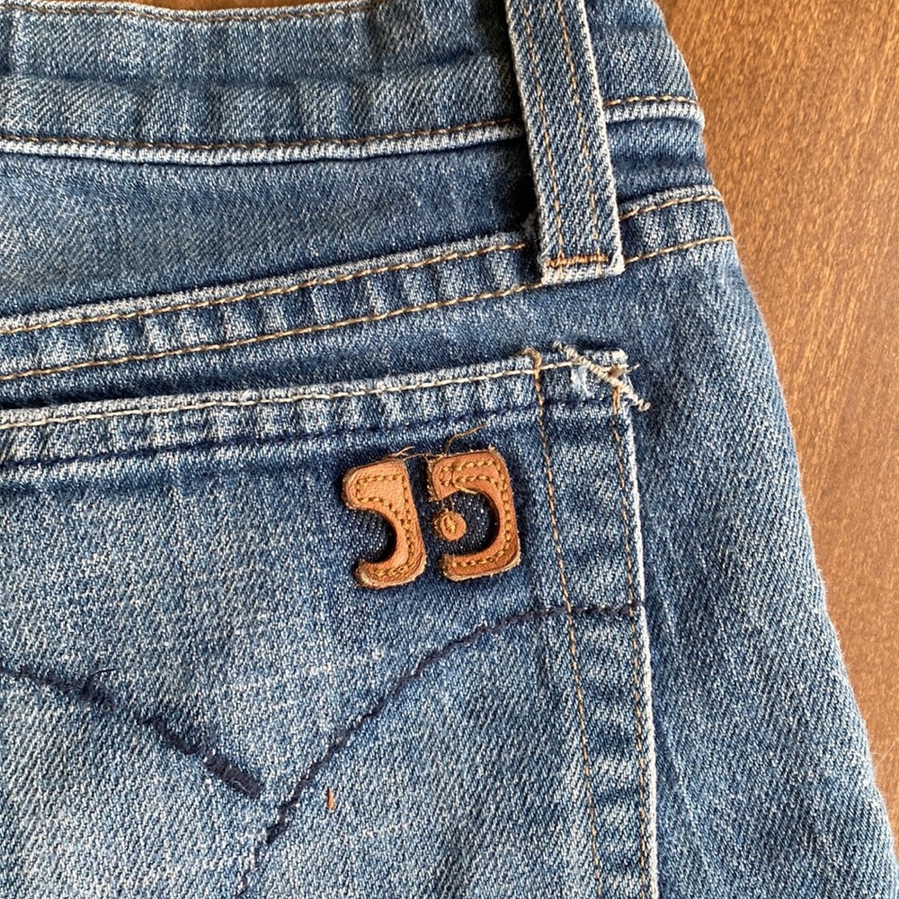 Like New!! Women’s JOE’S JEANS Mid-Rise Straight Leg Jeans. Size 2. Waist 26. - Picture 11 of 11